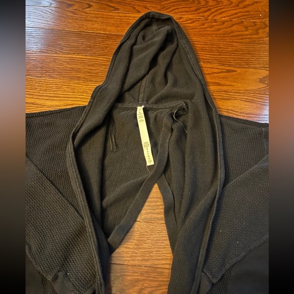 Vintage Y2K Lululemon Women’s Cardiagan Size 6 in Black - Picture 6 of 10